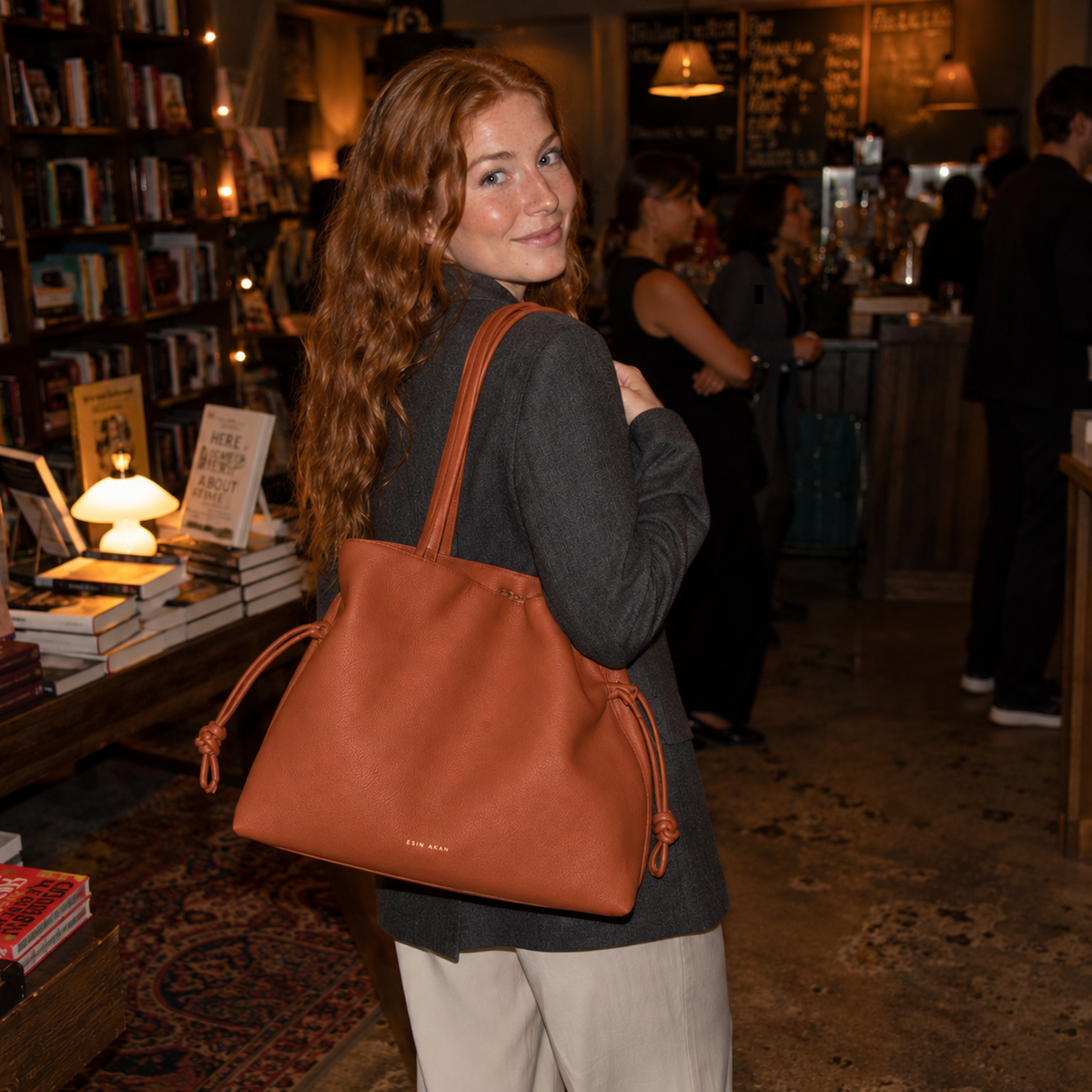 Large Emma Laptop Tote - Tan